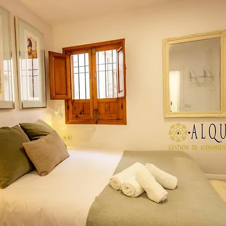 Apartamento Espiral Abades Apartment *